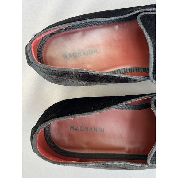 MAGNANNI Dorio Venetian Velvet Loafer Black Men\ display picture 2